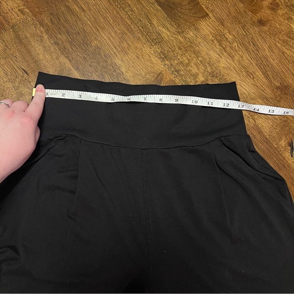 Vuori Black Track Pants - Picture 5 of 13